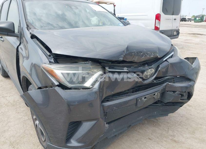 Photo 6 of 2018 Toyota Rav4 LE (VIN JTMZFREV0JJ211371)