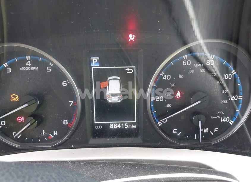 Photo 7 of 2018 Toyota Rav4 LE (VIN JTMZFREV0JJ211371)