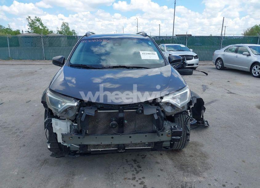 Photo 13 of 2018 Toyota Rav4 LE (VIN JTMZFREV0JJ739167)