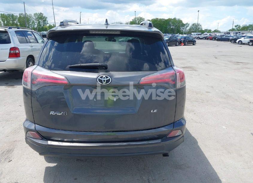 Photo 17 of 2018 Toyota Rav4 LE (VIN JTMZFREV0JJ739167)