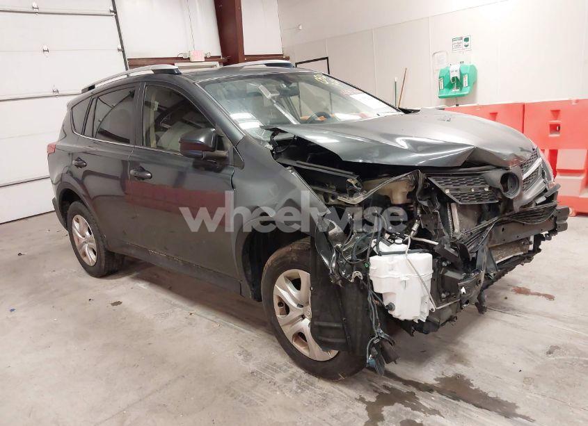 2015 Toyota Rav4 LE (VIN JTMZFREV1FD070512) main photo