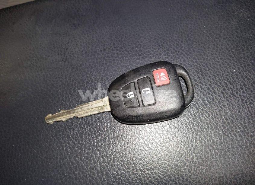 Photo 11 of 2015 Toyota Rav4 LE (VIN JTMZFREV1FD070512)