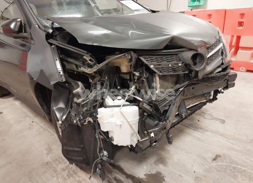 Photo 6 of 2015 Toyota Rav4 LE (VIN JTMZFREV1FD070512)