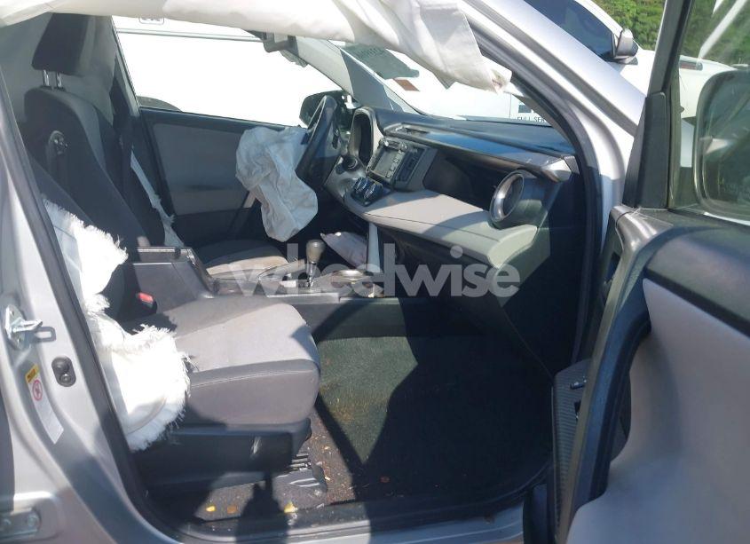 Photo 5 of 2015 Toyota Rav4 LE (VIN JTMZFREV1FJ039262)