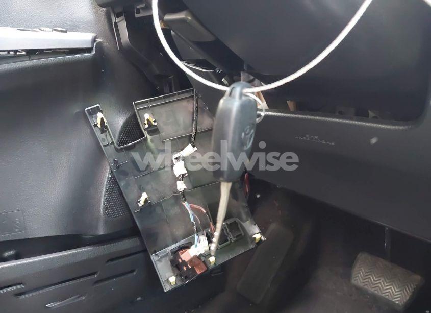 Photo 11 of 2018 Toyota Rav4 LE (VIN JTMZFREV1JD130846)