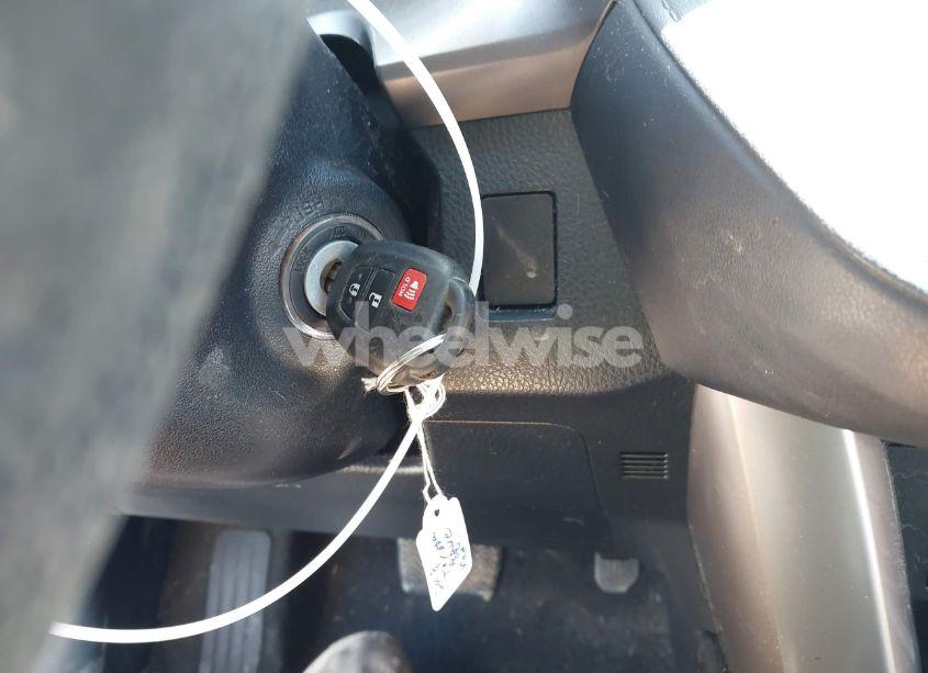 Photo 11 of 2018 Toyota Rav4 LE (VIN JTMZFREV1JJ178252)