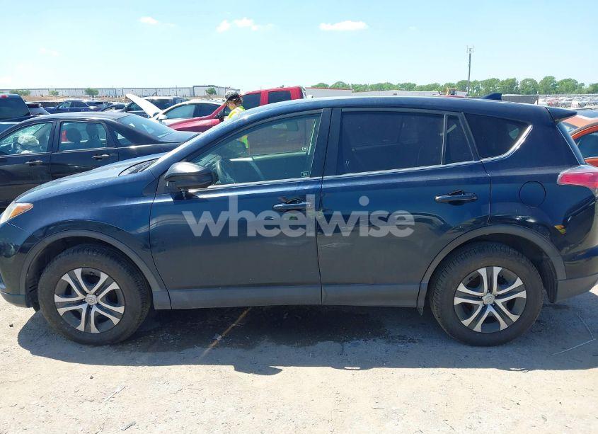 Photo 14 of 2018 Toyota Rav4 LE (VIN JTMZFREV1JJ178252)