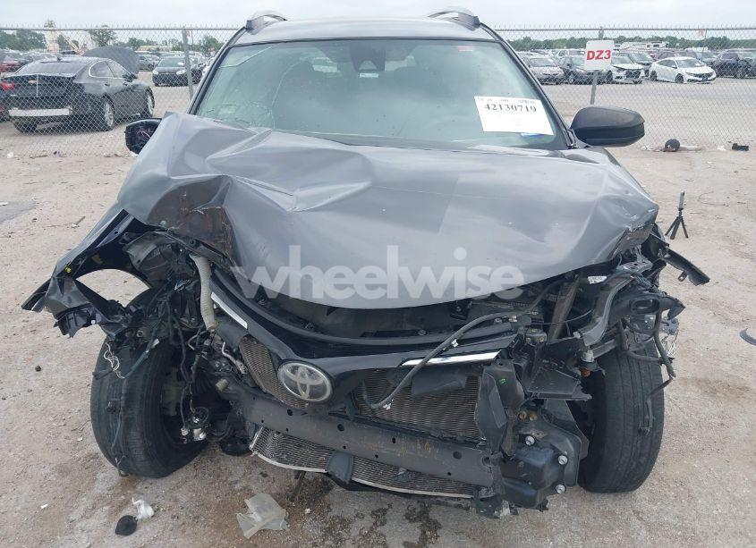 Photo 6 of 2017 Toyota Rav4 LE (VIN JTMZFREV2HJ109886)