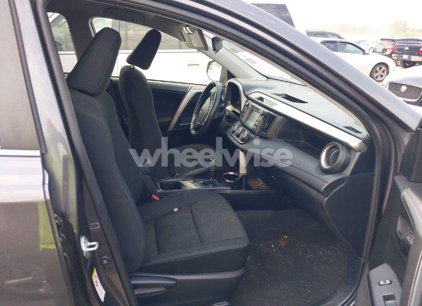 Photo 5 of 2017 Toyota Rav4 LE (VIN JTMZFREV3HJ714421)