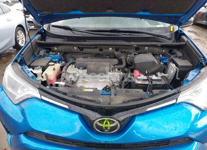 Photo 10 of 2018 Toyota Rav4 LE (VIN JTMZFREV4JJ195076)