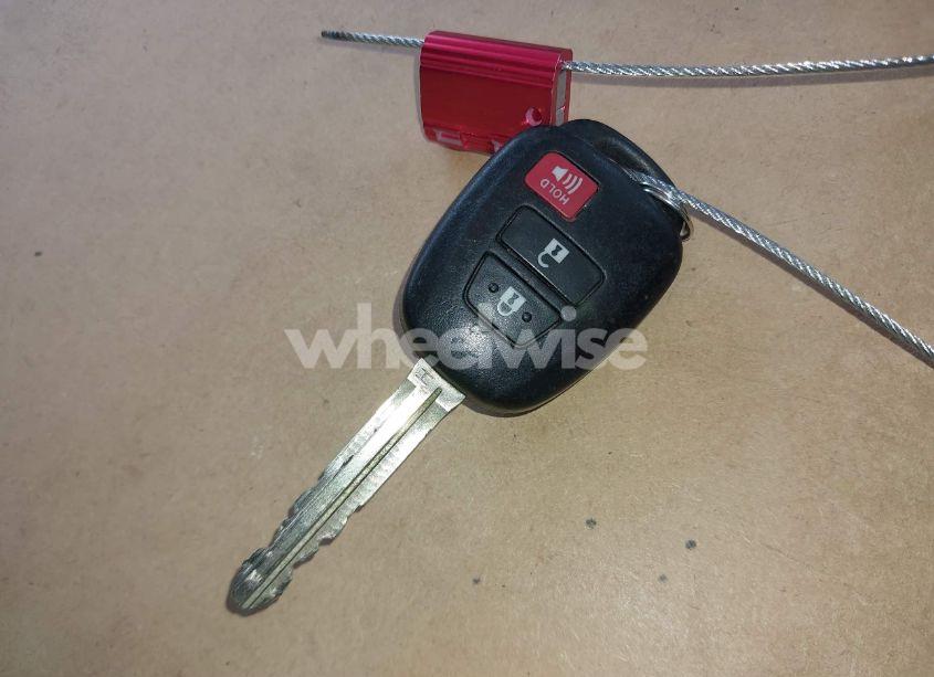 Photo 11 of 2018 Toyota Rav4 LE (VIN JTMZFREV4JJ742735)