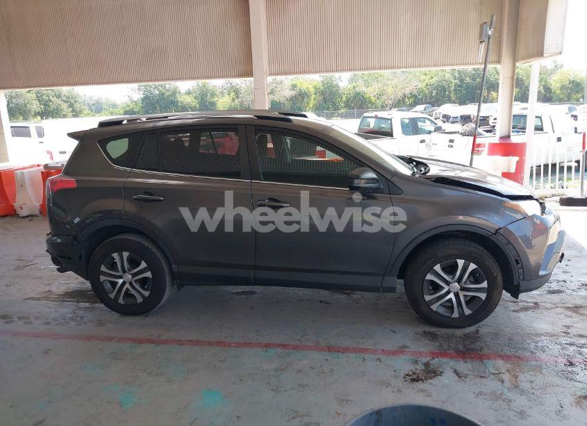 Photo 13 of 2018 Toyota Rav4 LE (VIN JTMZFREV4JJ742735)