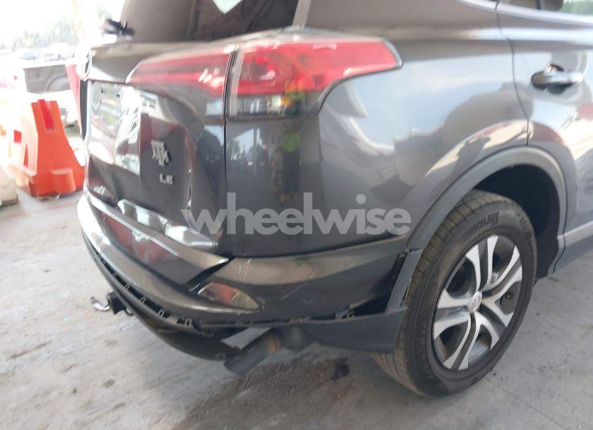 Photo 6 of 2018 Toyota Rav4 LE (VIN JTMZFREV4JJ742735)