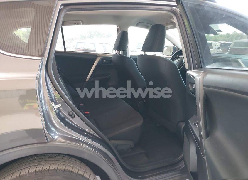 Photo 8 of 2018 Toyota Rav4 LE (VIN JTMZFREV4JJ742735)