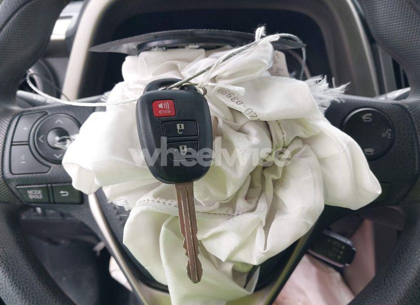 Photo 11 of 2015 Toyota Rav4 LE (VIN JTMZFREV5FD047928)