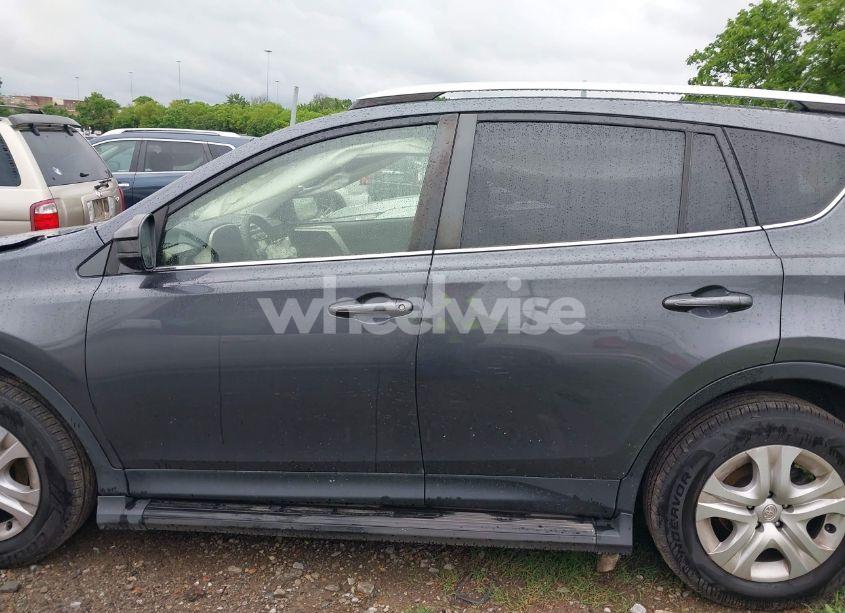 Photo 14 of 2015 Toyota Rav4 LE (VIN JTMZFREV5FD047928)