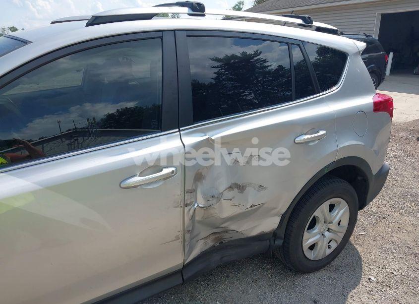 Photo 6 of 2015 Toyota Rav4 LE (VIN JTMZFREV5FD061134)