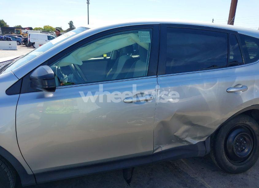 Photo 15 of 2015 Toyota Rav4 LE (VIN JTMZFREV7FJ045079)