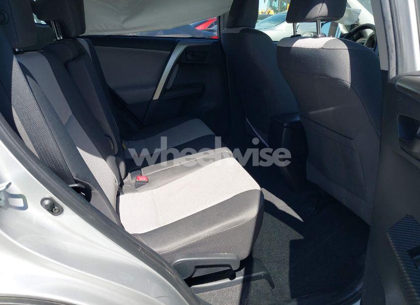 Photo 8 of 2015 Toyota Rav4 LE (VIN JTMZFREV7FJ045079)