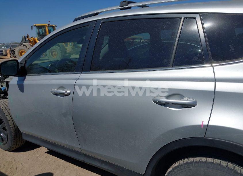 Photo 15 of 2015 Toyota Rav4 LE (VIN JTMZFREV7FJ055532)