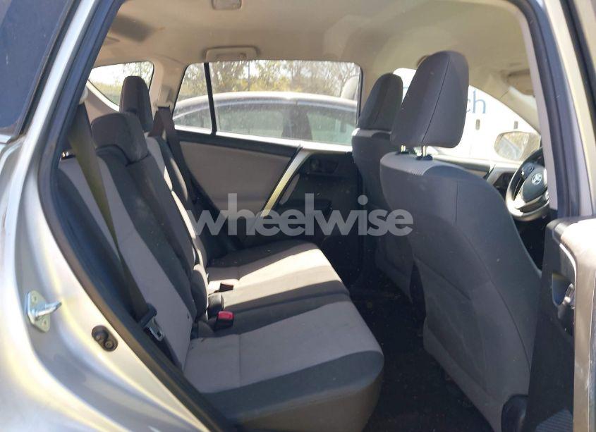 Photo 8 of 2015 Toyota Rav4 LE (VIN JTMZFREV7FJ055532)