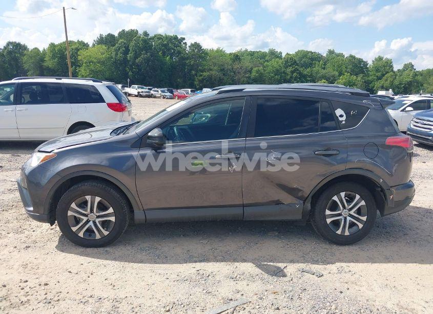 Photo 14 of 2017 Toyota Rav4 LE (VIN JTMZFREV7HJ138591)