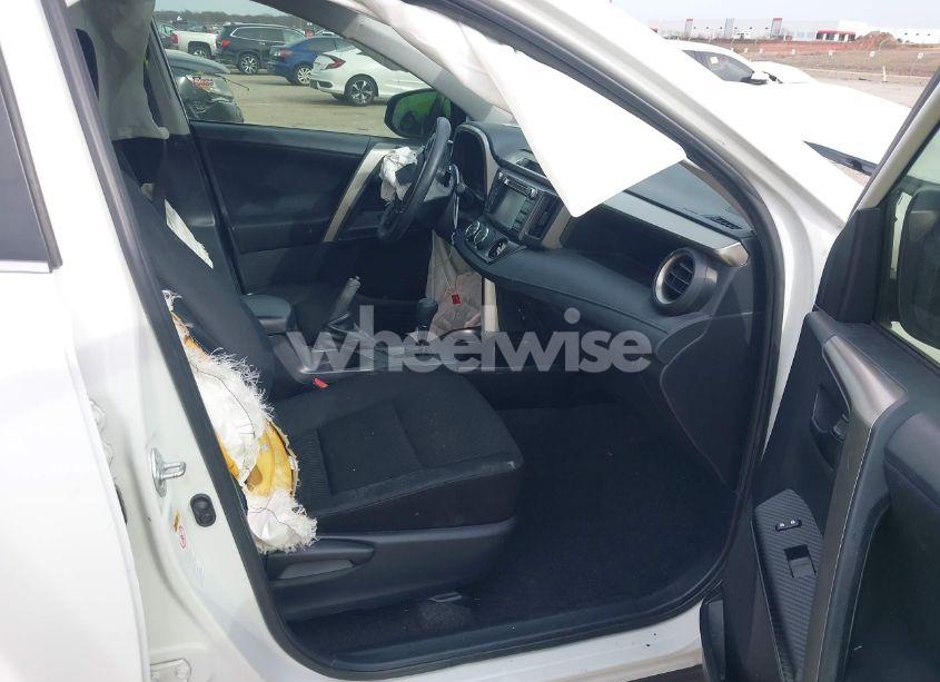 Photo 5 of 2015 Toyota Rav4 LE (VIN JTMZFREV8FJ032468)