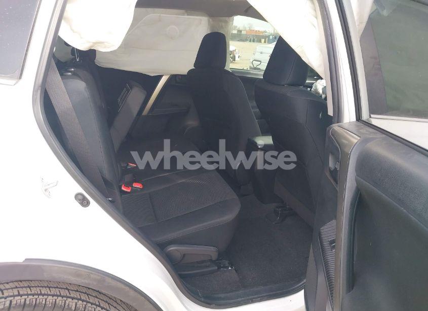 Photo 8 of 2015 Toyota Rav4 LE (VIN JTMZFREV8FJ032468)