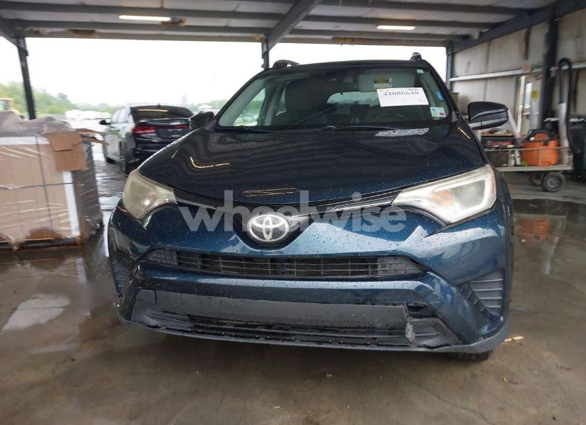 Photo 12 of 2018 Toyota Rav4 LE (VIN JTMZFREV8JJ191399)