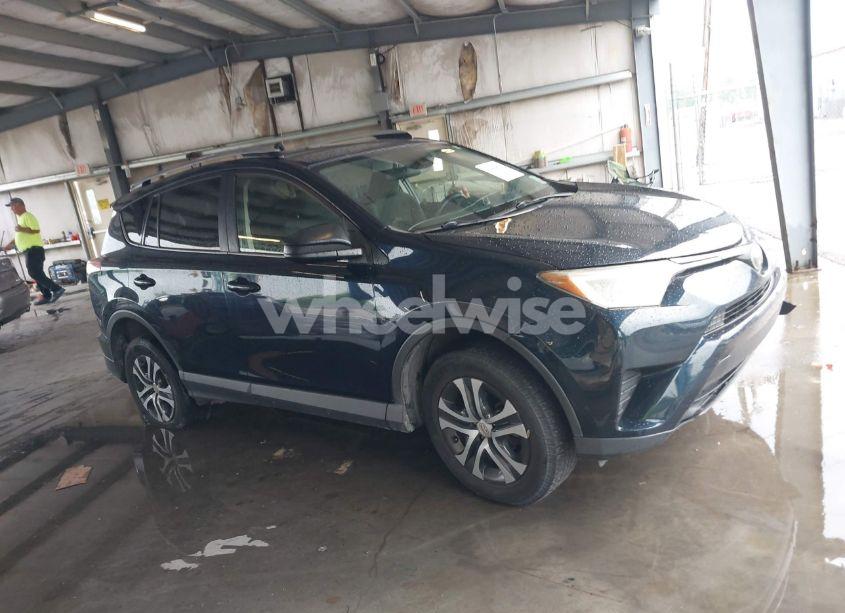 Photo 13 of 2018 Toyota Rav4 LE (VIN JTMZFREV8JJ191399)