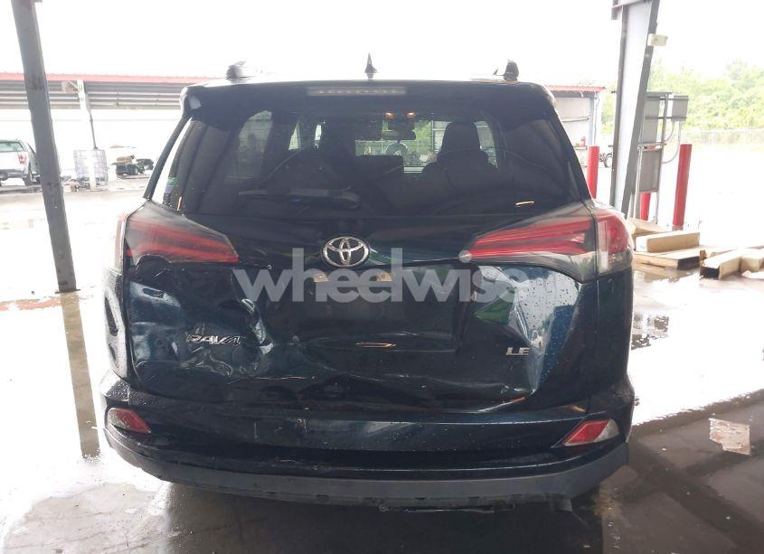 Photo 16 of 2018 Toyota Rav4 LE (VIN JTMZFREV8JJ191399)