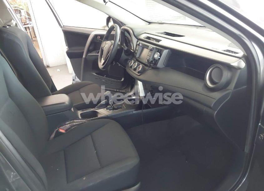 Photo 5 of 2018 Toyota Rav4 LE (VIN JTMZFREV8JJ728725)