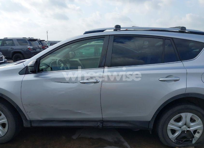 Photo 14 of 2014 Toyota Rav4 LE (VIN JTMZFREVXED039628)