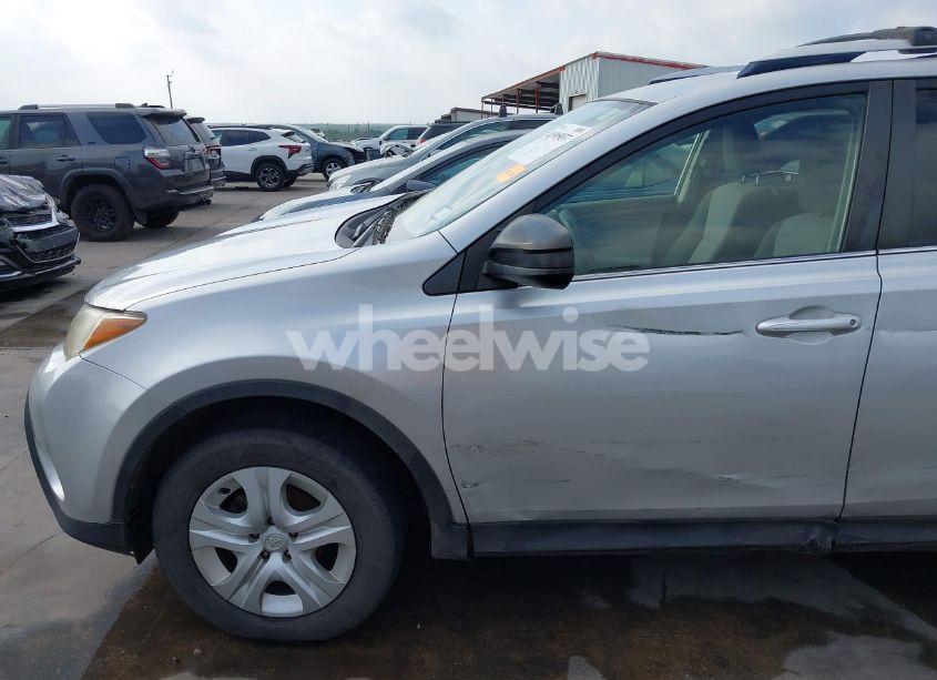 Photo 17 of 2014 Toyota Rav4 LE (VIN JTMZFREVXED039628)