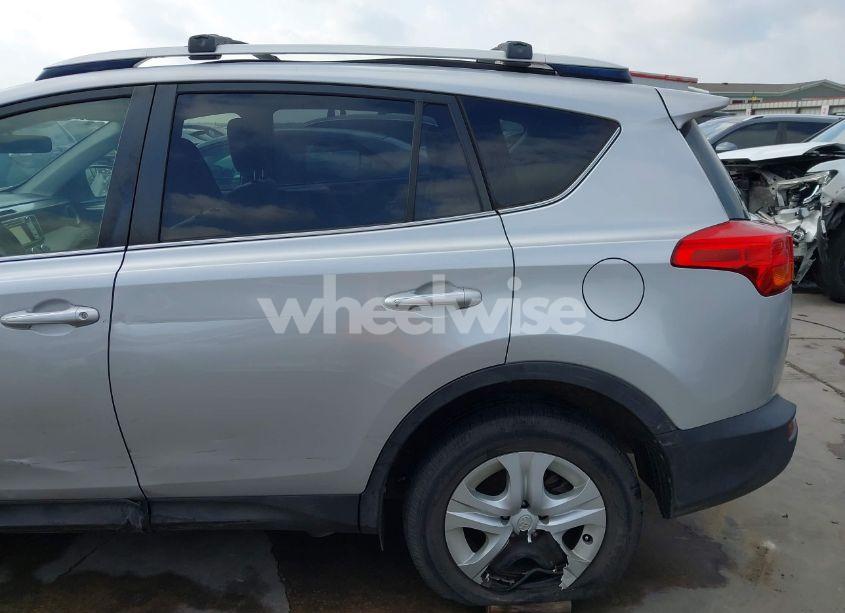 Photo 18 of 2014 Toyota Rav4 LE (VIN JTMZFREVXED039628)