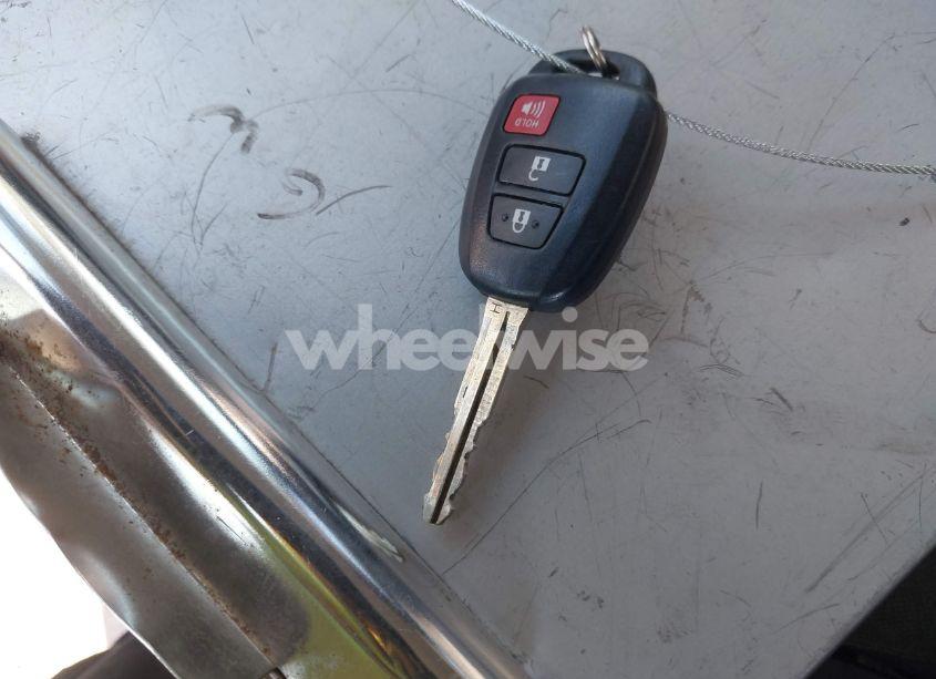 Photo 11 of 2014 Toyota Rav4 LE (VIN JTMZFREVXED042738)