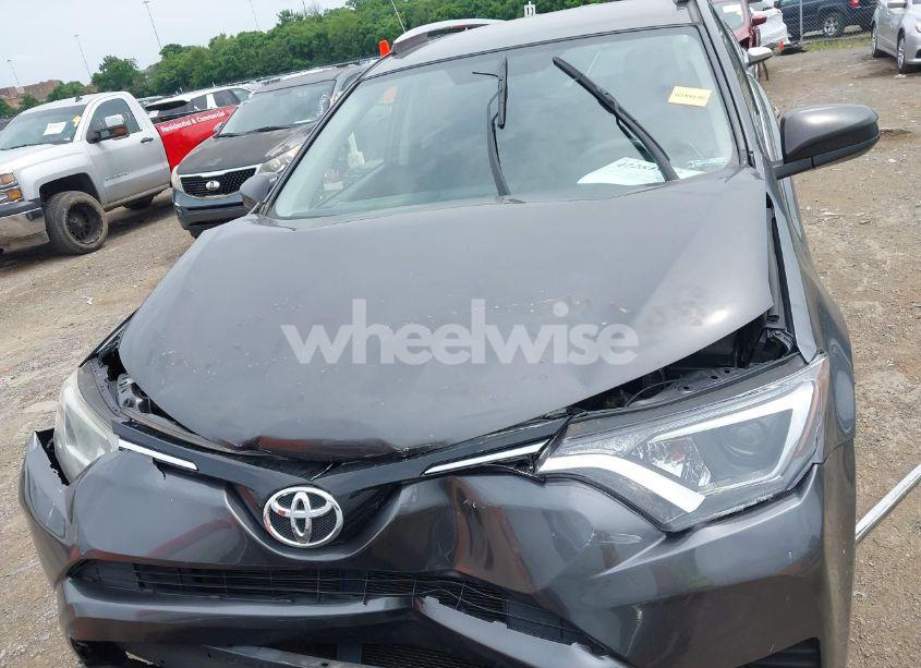 Photo 12 of 2016 Toyota Rav4 LE (VIN JTMZFREVXGJ072715)