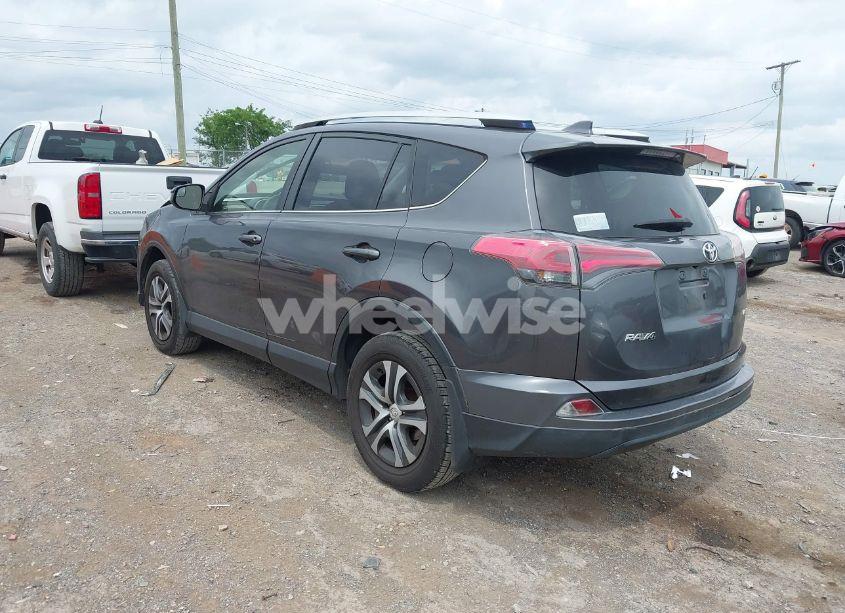 Photo 3 of 2016 Toyota Rav4 LE (VIN JTMZFREVXGJ072715)