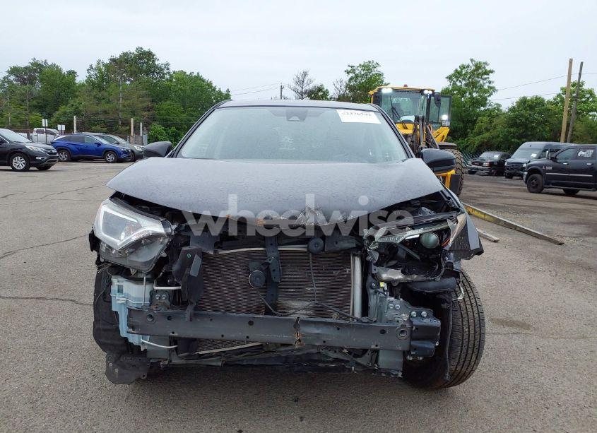 Photo 11 of 2018 Toyota Rav4 LE (VIN JTMZFREVXJJ169369)