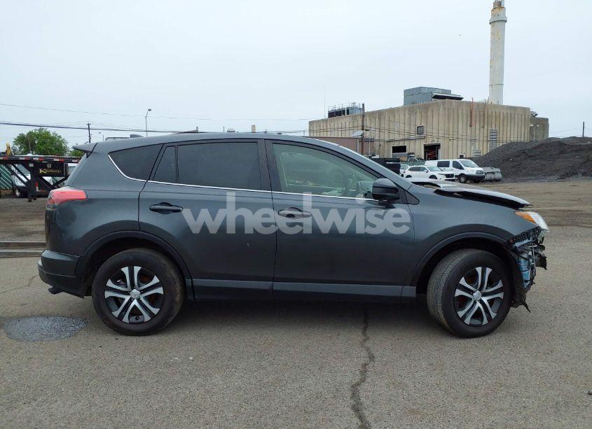 Photo 12 of 2018 Toyota Rav4 LE (VIN JTMZFREVXJJ169369)