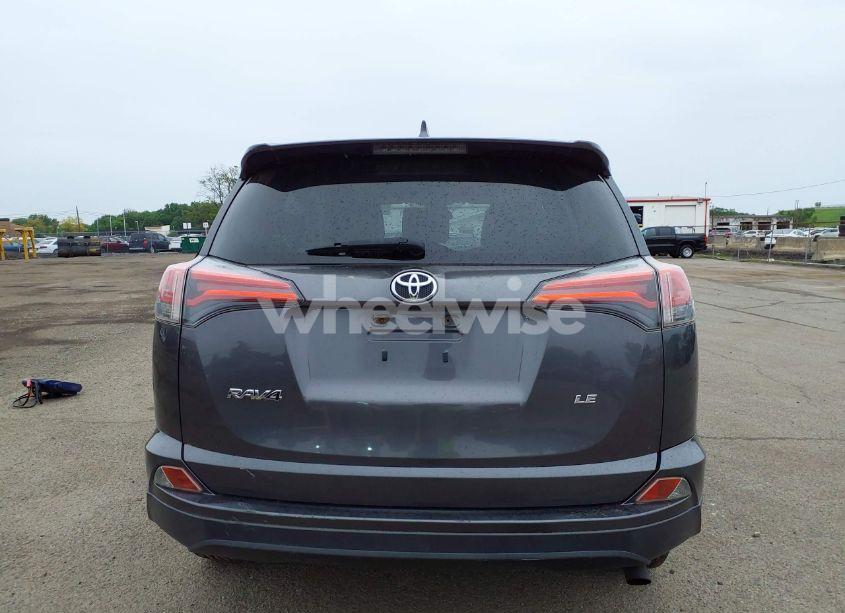 Photo 15 of 2018 Toyota Rav4 LE (VIN JTMZFREVXJJ169369)