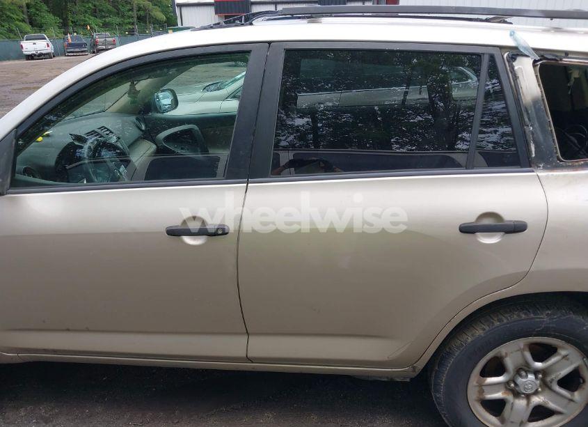 Photo 14 of 2006 Toyota Rav4 BASE V6 (VIN JTMZK33V165003270)