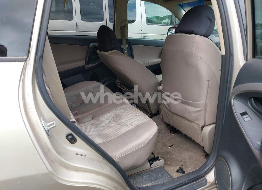 Photo 8 of 2006 Toyota Rav4 BASE V6 (VIN JTMZK33V165003270)