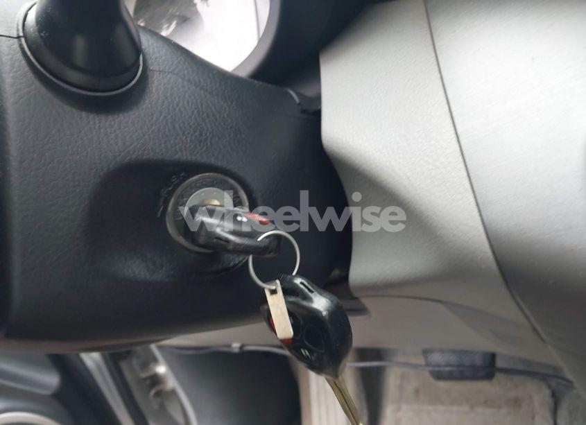 Photo 11 of 2006 Toyota Rav4 BASE V6 (VIN JTMZK33V265002841)