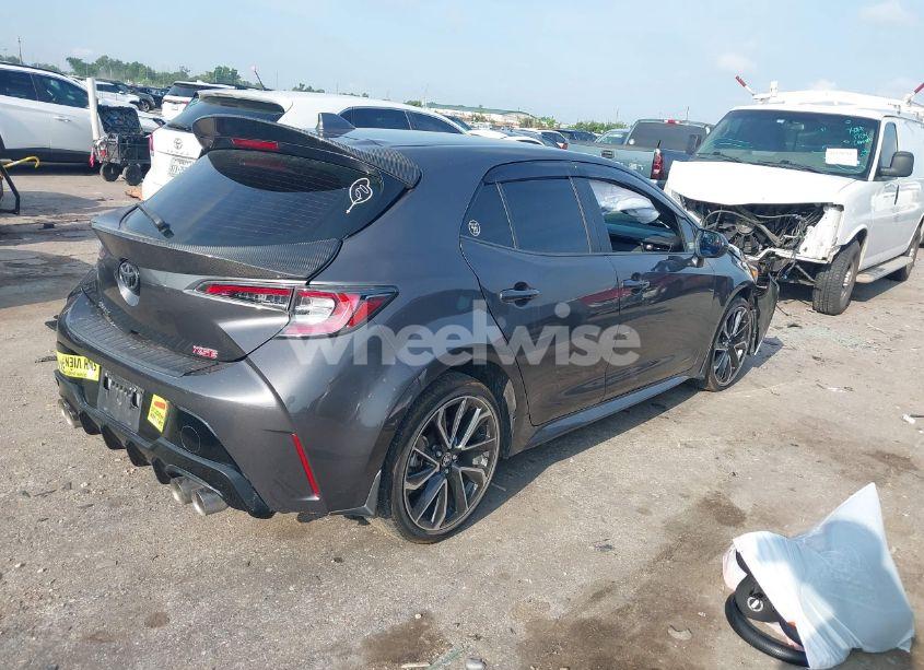 Photo 4 of 2021 Toyota Corolla XSE (VIN JTNA4MBE1M3105560)