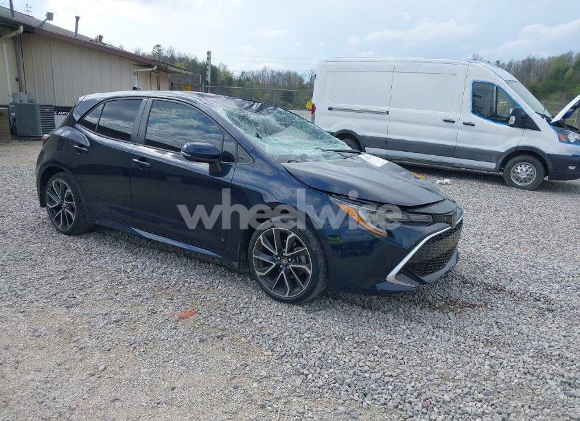 2022 Toyota Corolla XSE (VIN JTNA4MBE3N3157564) main photo