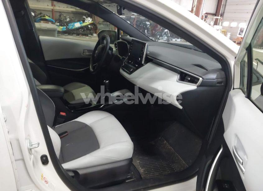 Photo 5 of 2020 Toyota Corolla XSE (VIN JTNA4RBE3L3090264)