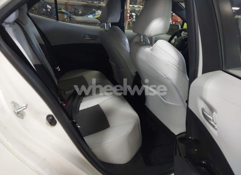 Photo 8 of 2020 Toyota Corolla XSE (VIN JTNA4RBE3L3090264)