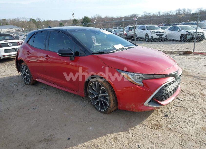 2020 Toyota Corolla XSE (VIN JTNA4RBE5L3087432) main photo