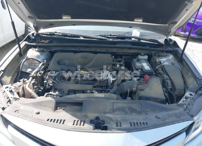 Photo 10 of 2018 Toyota Camry LE (VIN JTNB11HK0J3018544)